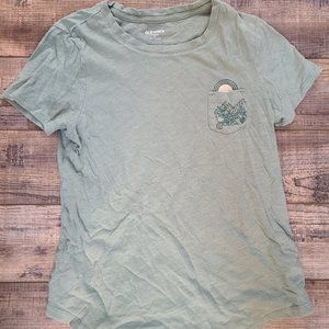Old Navy t-shirt, size xs